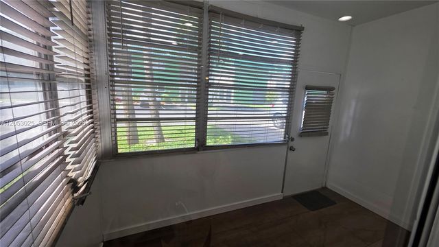 2291 NW 48th Ter 102, Lauderhill, FL 33313
