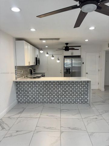 2291 NW 48th Ter 102, Lauderhill, FL 33313