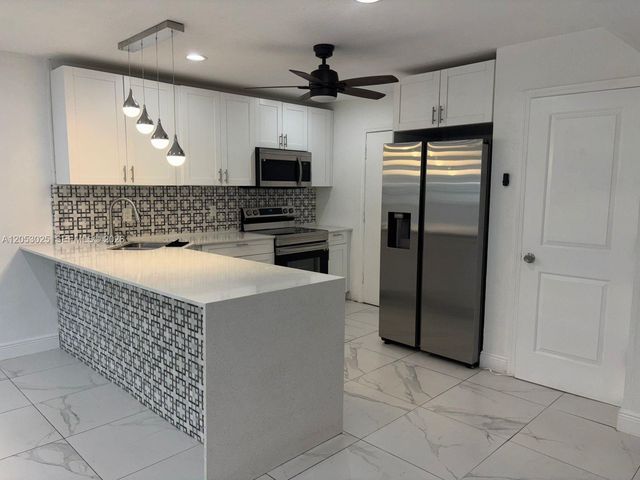 2291 NW 48th Ter 102, Lauderhill, FL 33313