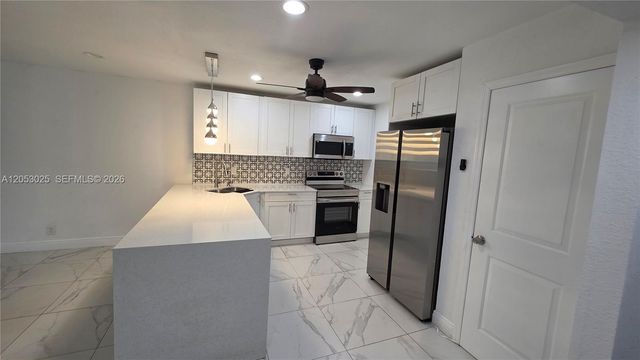 2291 NW 48th Ter 102, Lauderhill, FL 33313