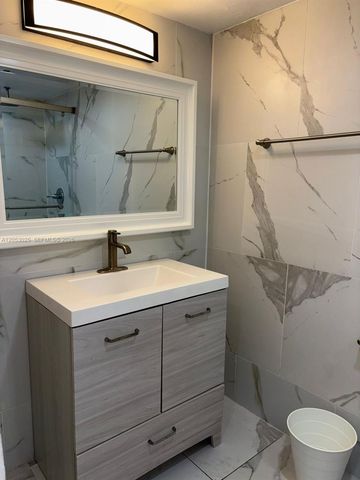 2291 NW 48th Ter 102, Lauderhill, FL 33313