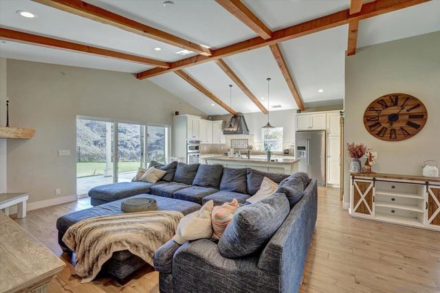 11611 Rancho Heights Rd, Pala, CA 92059