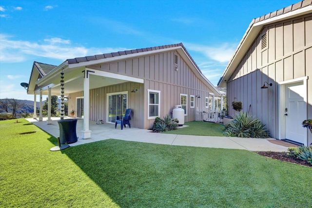 11611 Rancho Heights Rd, Pala, CA 92059