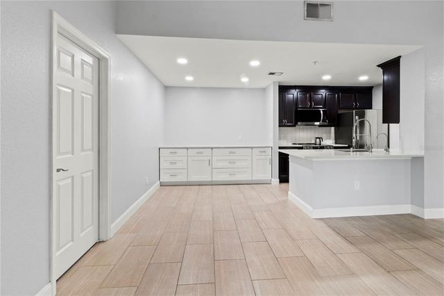 8911 MANOR LOOP 204, Lakewood Ranch, FL 34202