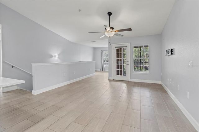8911 MANOR LOOP 204, Lakewood Ranch, FL 34202