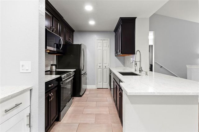 8911 MANOR LOOP 204, Lakewood Ranch, FL 34202