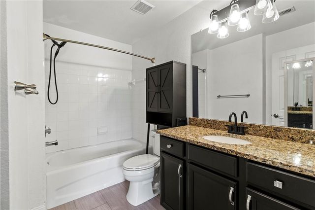 8911 MANOR LOOP 204, Lakewood Ranch, FL 34202