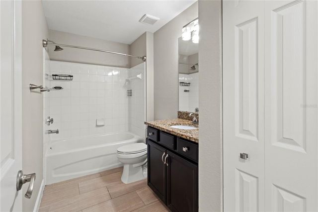 8911 MANOR LOOP 204, Lakewood Ranch, FL 34202