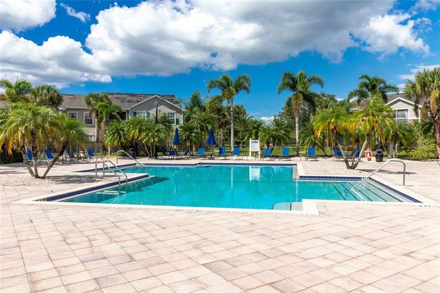8911 MANOR LOOP 204, Lakewood Ranch, FL 34202