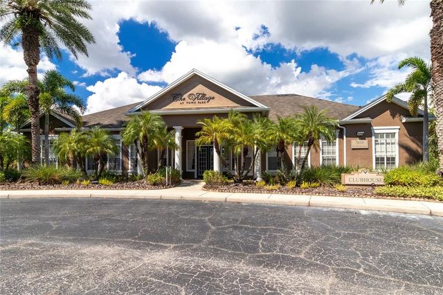8911 MANOR LOOP 204, Lakewood Ranch, FL 34202
