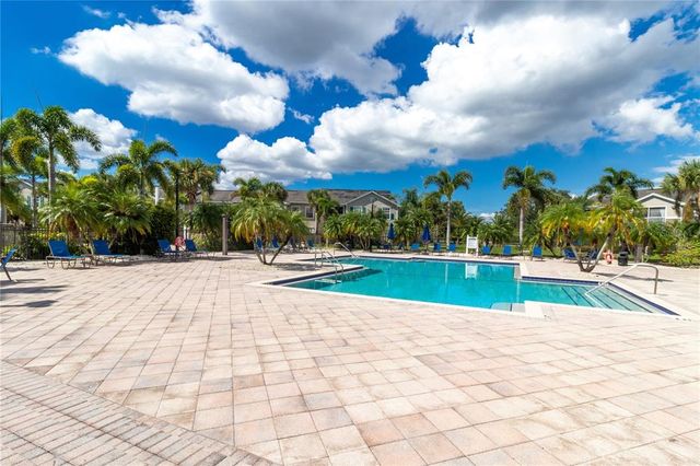 8911 MANOR LOOP 204, Lakewood Ranch, FL 34202