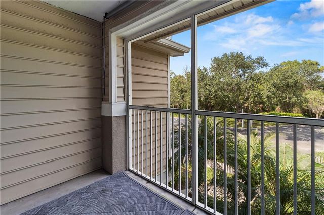 8911 MANOR LOOP 204, Lakewood Ranch, FL 34202