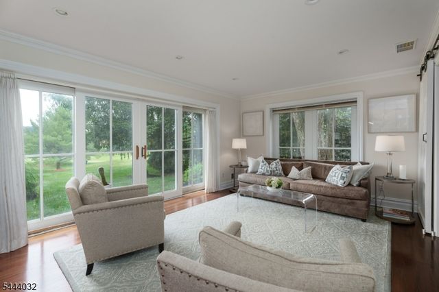 8 Flanders Valley Ct, Montgomery Twp., NJ 08558