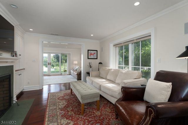 8 Flanders Valley Ct, Montgomery Twp., NJ 08558