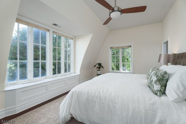 8 Flanders Valley Ct, Montgomery Twp., NJ 08558