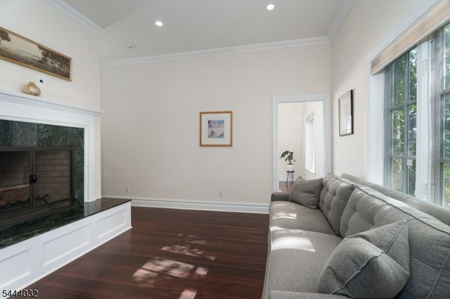 8 Flanders Valley Ct, Montgomery Twp., NJ 08558