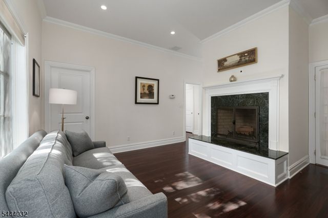 8 Flanders Valley Ct, Montgomery Twp., NJ 08558