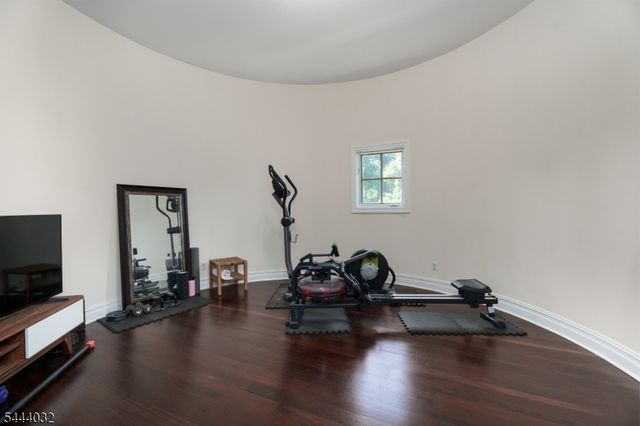 8 Flanders Valley Ct, Montgomery Twp., NJ 08558