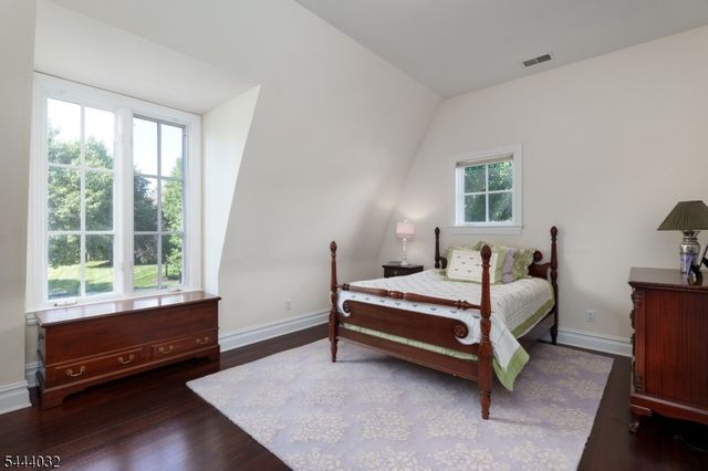 8 Flanders Valley Ct, Montgomery Twp., NJ 08558