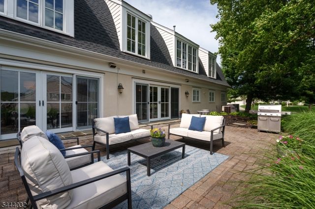 8 Flanders Valley Ct, Montgomery Twp., NJ 08558