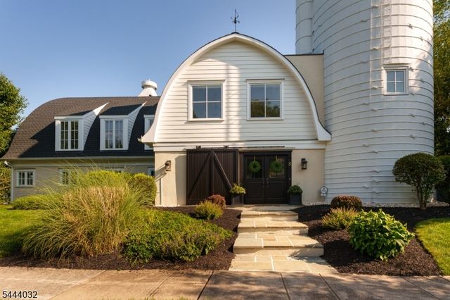 8 Flanders Valley Ct, Montgomery Twp., NJ 08558