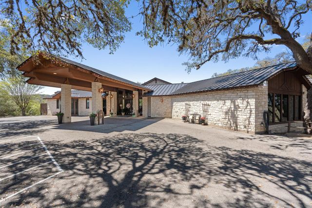 312 Country Club DR, La Grange, TX 78945