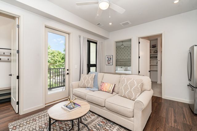 1014 16th Ave S Unit 311, Nashville, TN 37212