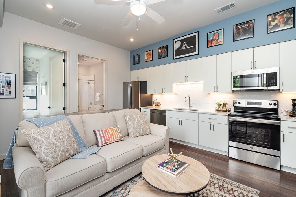 1014 16th Ave S Unit 311, Nashville, TN 37212