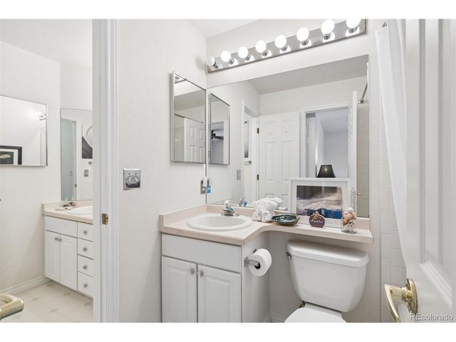 2959 Clairton Dr, Highlands Ranch, CO 80126