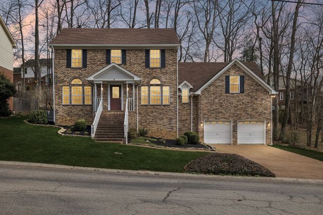 8408 Indian Hills Dr, Nashville, TN 37221