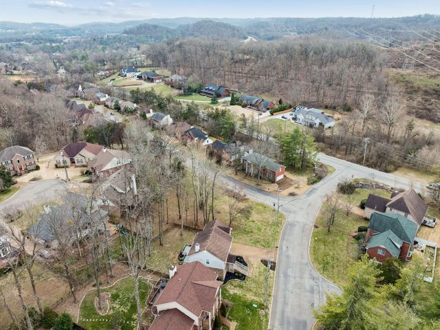 8408 Indian Hills Dr, Nashville, TN 37221