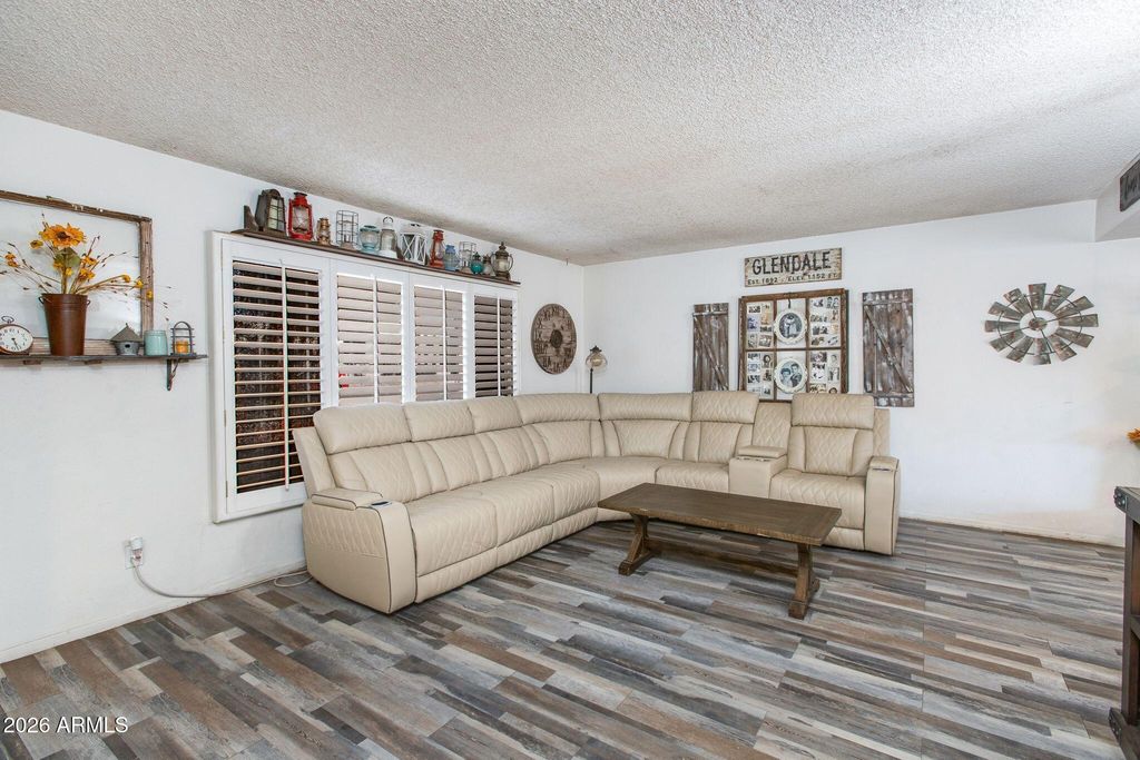 5025 W FRIER Drive, Glendale, AZ 85301 — photo 3