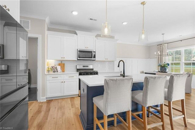 206 Hackamore Trail, Lexington, NC 27295