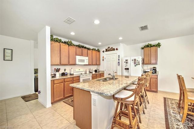 3200 Birch Tree LN, Alva, FL 33920