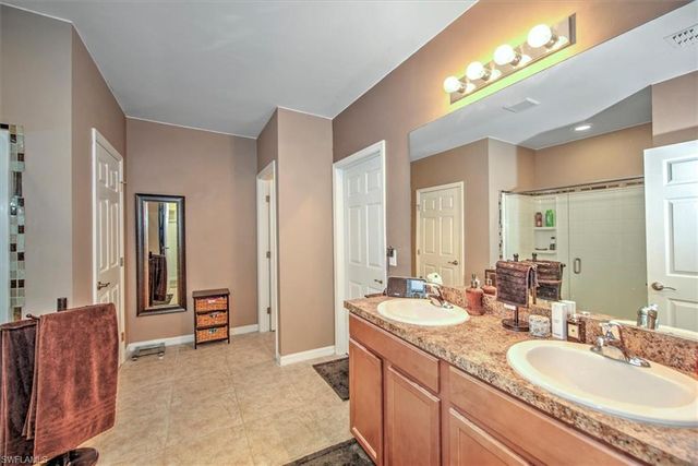 3200 Birch Tree LN, Alva, FL 33920