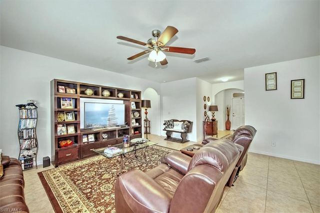 3200 Birch Tree LN, Alva, FL 33920