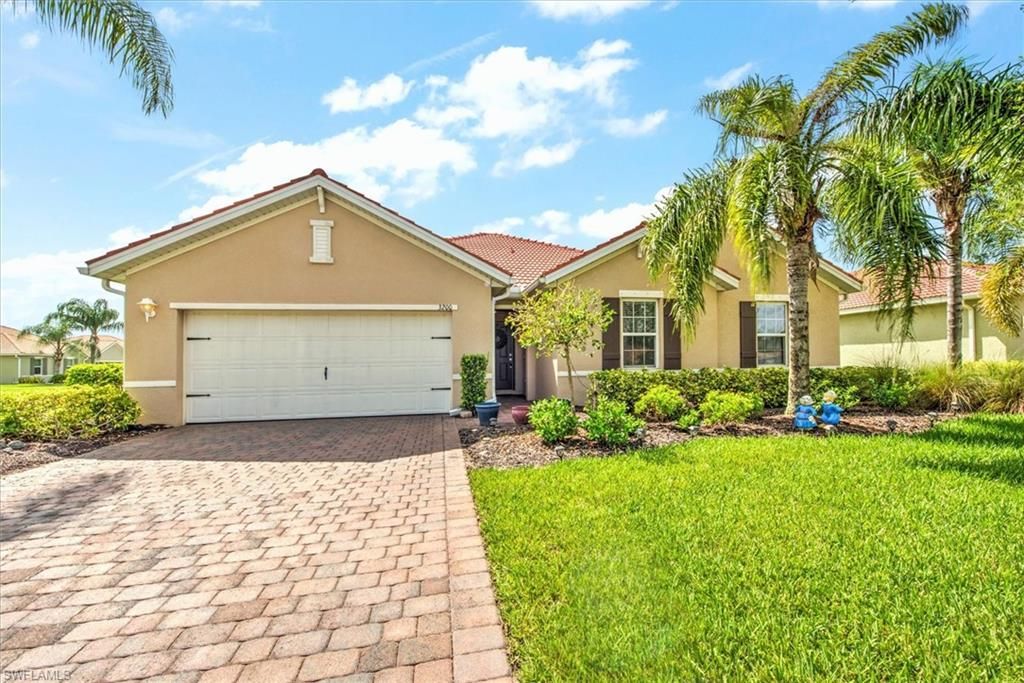 3200 Birch Tree LN, Alva, FL 33920