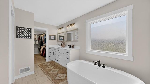 2014 Hagen Lane SW, Rochester, MN 55902