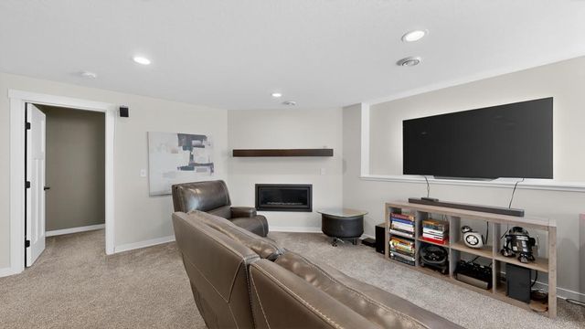 2014 Hagen Lane SW, Rochester, MN 55902