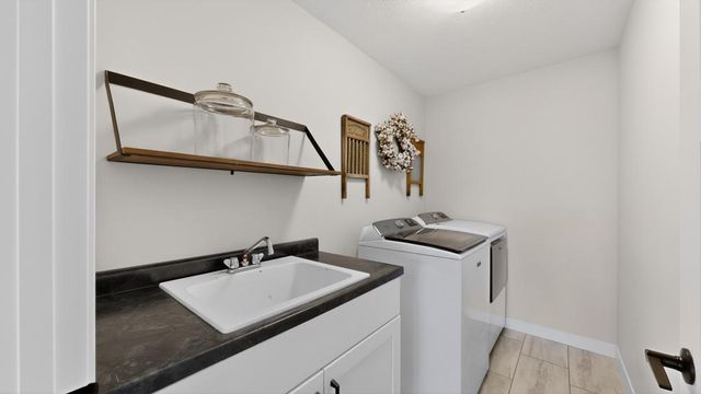 2014 Hagen Lane SW, Rochester, MN 55902
