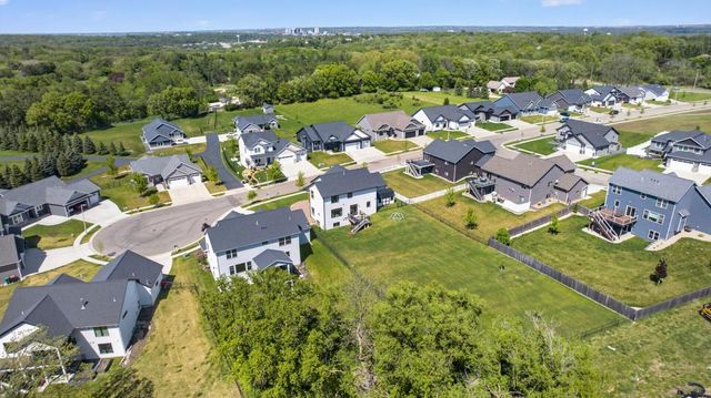 2014 Hagen Lane SW, Rochester, MN 55902