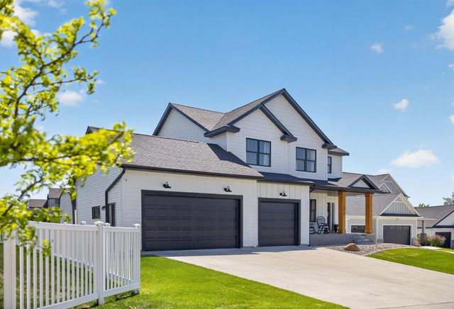 2014 Hagen Lane SW, Rochester, MN 55902