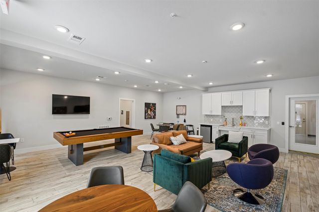 6804 Westview Drive 1404, Houston, TX 77055