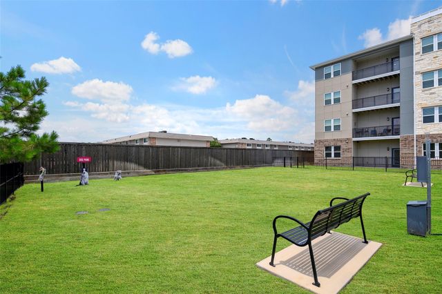 6804 Westview Drive 1404, Houston, TX 77055