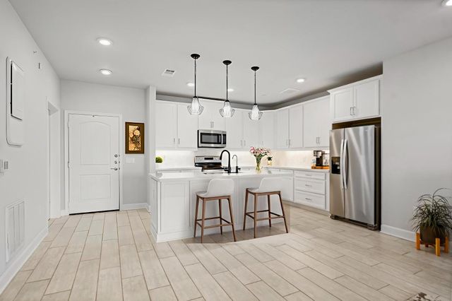 6804 Westview Drive 1404, Houston, TX 77055