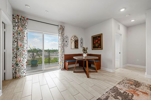 6804 Westview Drive 1404, Houston, TX 77055