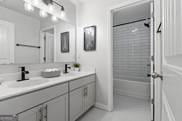 2426 Fair Oaks Way, Atlanta, GA 30337