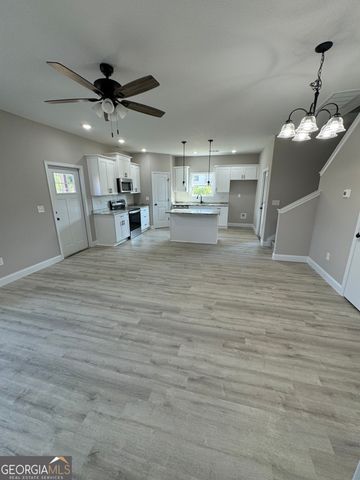 264 Beau Claire Circle, Byron, GA 31008