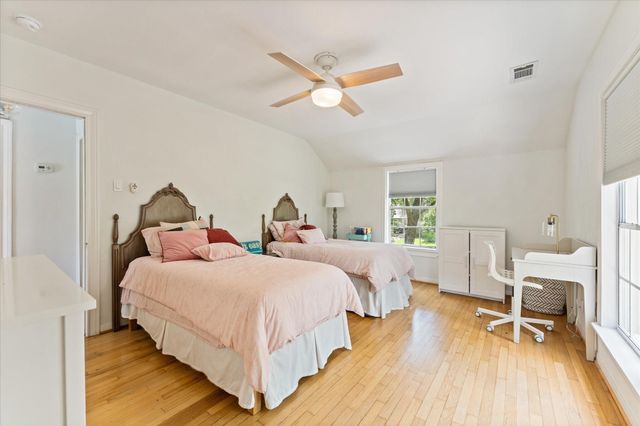 408 W 33rd Street, Houston, TX 77018