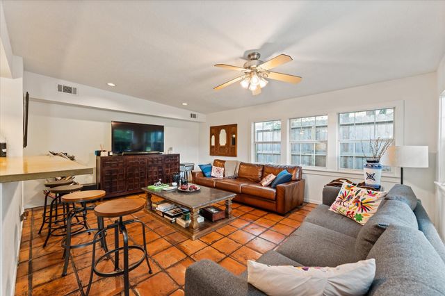 408 W 33rd Street, Houston, TX 77018